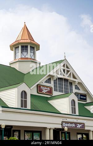 Tennessee Smoky Mountains Foothills,Sevier County,Sevierville,Tanger Outlet Mall,Verbraucher,Rabatte,Markt,Währung,Geld,Werbung,V Stockfoto