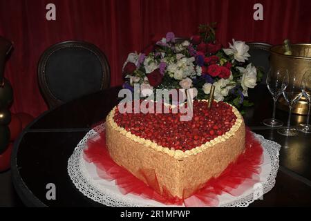 Rom, Italien. 14. Mai 2023. Rom, El porteno Restaurant Goumert Feier zum Geburtstag von Valeria Marini, auf dem Foto: The cake Credit: Independent Photo Agency/Alamy Live News Stockfoto