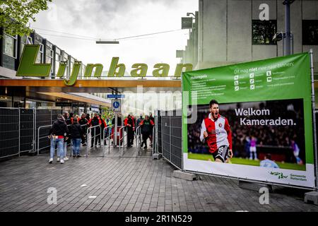 ROTTERDAM - die letzten Vorbereitungen für die Ehren von Feyenoord werden getroffen. Der Fußballverein Rotterdam gewann die nationale Meisterschaft und wird im Coolsingel geehrt. ANP ROBIN UTRECHT niederlande raus - belgien raus Stockfoto