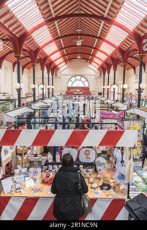 Das Innere des Richmond Indoor Market, North Yorkshire, England, Großbritannien Stockfoto