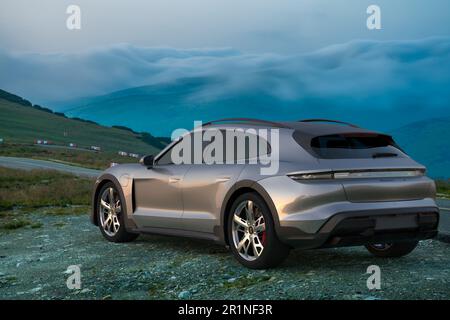 Porsche Taycan Cross Turismo Stockfoto