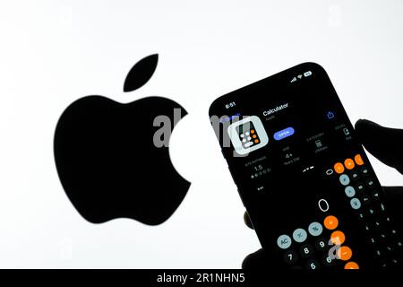 West Bangal, Indien - 20. Februar 2023 : Apple Calculator App auf dem Bildschirm Stock Image. Stockfoto