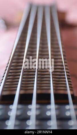 5 Streicher Black Bass Gitarre Stockfoto
