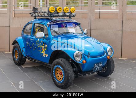 Scheveningen, Niederlande, 14.05.2023, Retro Volkswagen Beetle Baja Conversion von 1973 auf der Oldtimer-Messe mit Luftkühlung Stockfoto