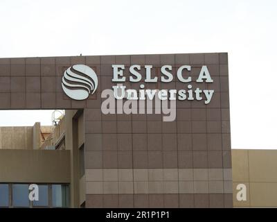 Gizeh, Ägypten, Mai 4 2023: ESLSCA University Campus in Alexandria Desert Road, Ecole Supérieure Libre des Sciences Commerciales Appliquéesis, eine private Stockfoto