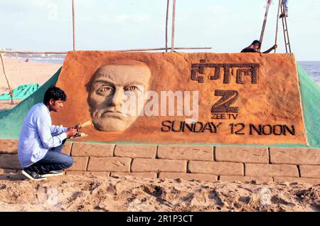 Sudarshan Patnaik, Sudarsan Pattnaik, indischer Sandkünstler, Puri, Odisha, Sandskulptur, Dangal Film, Zee TV, Versova Beach, Mumbai, Indien, Den 17. Mai 2017 Stockfoto