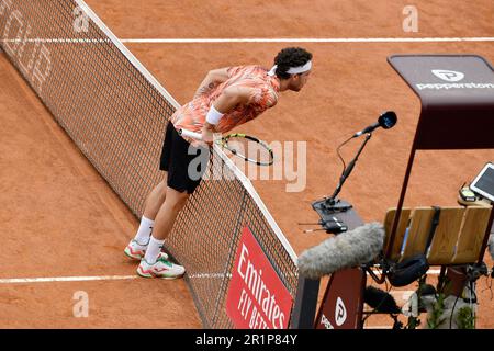 Rom, Italien. 15. Mai 2023. Marco Cecchinato von Italien während seines Spiels gegen Yannick Hanfmann von Deutschland beim Internazionali BNL d'Italia Tennis Turnier im Foro Italico in Rom am 15. Mai 2023. Kredit: Insidefoto di andrea staccioli/Alamy Live News Stockfoto