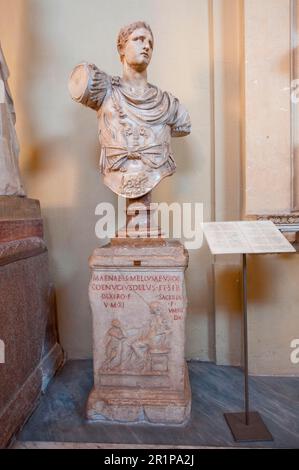 Römische Marmorbüste auf Stele, Museum Chiaramonti, Vatikanische Museen, Vatikan, Rom, Latium, Italien, Europa, Vatikanstadt, Büste, Büsten, Marmorbüsten Stockfoto