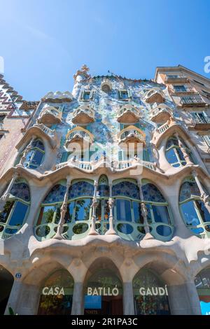 Fassade des Casa Batllo von Antoni Gaudi, Passeig de Gracia, Barcelona, Katalonien, Spanien Stockfoto