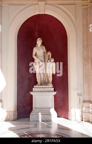 Statue der Venus und des Amors, Museo Pio Clementino, Vatikanische Museen, Vatikan, Rom, Latium, Italien, Europa, Vatikanstadt Stockfoto