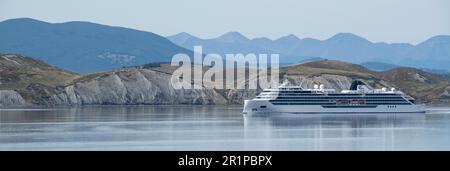 Argentinien, Port Williams. Viking Octantis auf dem Weg in die Antarktis. Stockfoto