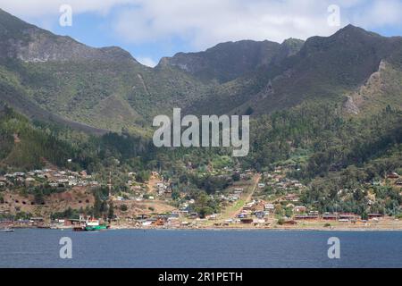 Chile, Juan Fernandez Archipel, Robinson Crusoe Island, Cumberland Bay, Dorf San Juan Bautista. Stockfoto