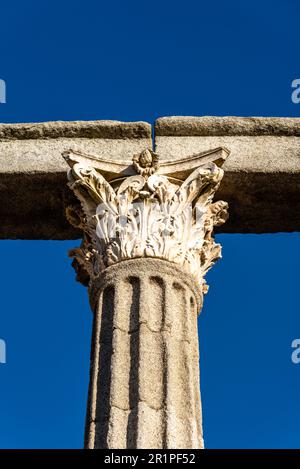 Römischer Tempel der Diana in Evora. Alentejo, Portugal. Hauptstädte im korinthischen Stil Stockfoto