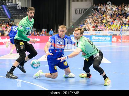 Von links nach rechts Marko KOPLJAR (B), Linus ARNESSON (BHC), Mathias GIDSEL (B) Action, Duels, Handball 1. Bundesliga, 30. Matchday, Bergischer HC (BHC) - Fuechse Berlin (B) 34:30, am 14,05 .2023 in Düsseldorf/Deutschland. Â Stockfoto