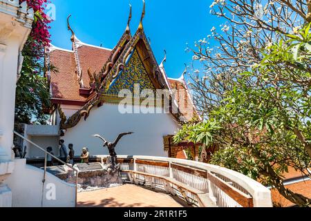 Adlerskulptur, Vulturen des Sraketentempels, Wat Saket, Tempel des Goldenen Berges, Wat Saket Ratcha Wora Maha Wihan, Bangkok, Thailand, Asien Stockfoto