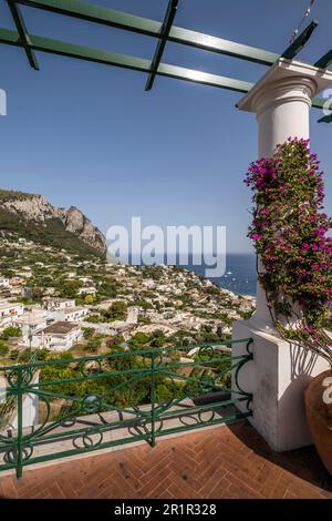 Blick von der Piazetta nach Marina Grande, Capri Island, Golf von Neapel, Kampanien, Italien, Europa Stockfoto
