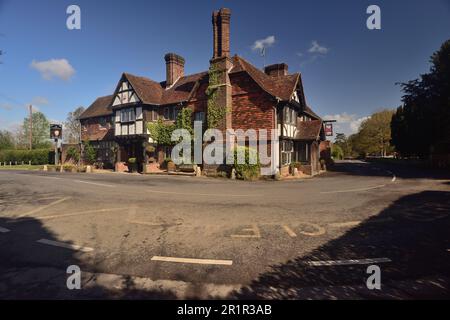 Der King Heinrich VIII Country Pub im Dorf Hever, Kent, stammt aus dem Jahr AD1597 und ist in der Nähe von Hever Castle. Stockfoto