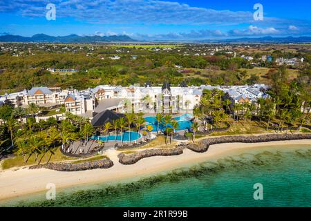 Das luxuriöse 5-Sterne-Hotel Residence am Strand Belle Mare, Quatre Cocos, Flacq, Insel Mauritius aus der Vogelperspektive. Stockfoto
