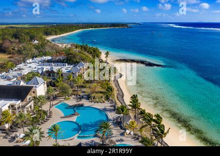 Das luxuriöse 5-Sterne-Hotel Residence am Strand Belle Mare, Quatre Cocos, Flacq, Insel Mauritius aus der Vogelperspektive. Stockfoto
