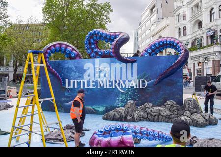 London, England, Großbritannien. 15. Mai 2023. Die Vorbereitungen für die britische Premiere von Disney's Little Mermaid am Odeon Leicester Square sind im Gange. (Kreditbild: © Vuk Valcic/ZUMA Press Wire) NUR REDAKTIONELLE VERWENDUNG! Nicht für den kommerziellen GEBRAUCH! Stockfoto