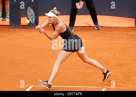 Rom, Italien. 15. Mai 2023. Marketa Vondrousova (CZE) gegen Elena Rybakina am 8. Tag des ATP 1000 in Rom, Italien, 15. Mai 2023 (Kreditbild: © Ciro De Luca/ZUMA Press Wire) NUR REDAKTIONELLE VERWENDUNG! Nicht für den kommerziellen GEBRAUCH! Kredit: ZUMA Press, Inc./Alamy Live News Stockfoto