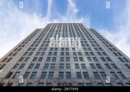 Ein Bild des New Montgomery-Gebäudes aus dem Jahr 140 in der Innenstadt von San Francisco. Stockfoto