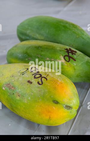 Niue, allgemein bekannt als der Felsen oder der Felsen von Polynesien. Jährliches Kai Niue Food Festival. Lokale Produkte sind ausgestellt. Stockfoto