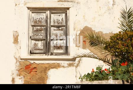 Alte Holzläden, Altstadt, Lagos, Algarve, Portugal Stockfoto