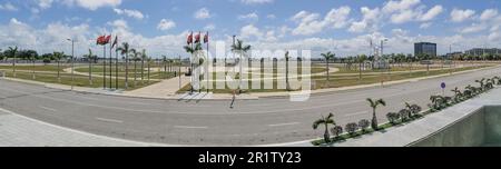 Luanda Angola - 03 24 2023 Uhr: Panoramablick von außen am Denkmal zu Ehren von Doktor António Agostinho Neto, erster Präsident Angolas und Befreier Stockfoto