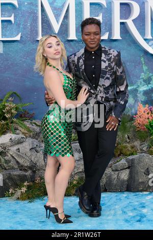 London, Vereinigtes Königreich 15. Mai, 2023 . Ella Baig und Nicola Adams OBE wurden auf der britischen Premiere der kleinen Meerjungfrau am Odeon Luxe Leicester Square fotografiert. Kredit: Alan D West/Alamy Live News Stockfoto