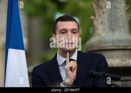 Marignane, Frankreich. 12. Mai 2023. Jordan Bardella, Präsident der Nationalversammlung (RN), spricht während der Zeremonie. Der französische Politiker und Präsident der Nationalpartei Rassamblement Jordan Bardella eröffnet das Amt des 2022 in Marignane, Frankreich, gewählten Stellvertreters seiner Partei Franck Allisio. Kredit: SOPA Images Limited/Alamy Live News Stockfoto