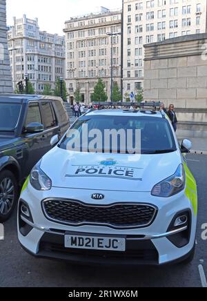 Polizeifahrzeug Merseyside, Kia, MD21EJC, parkt im Albert Dock, Stadtzentrum Liverpool, Merseyside, England, Großbritannien, L3 4AF Stockfoto