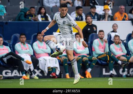 San Jose Earthquakes Forward Cristian Espinoza (10) kontrolliert den Ball während eines MLS-Spiels gegen die Los Angeles Galaxy am Sonntag, den 14. Mai 2023, im Stockfoto