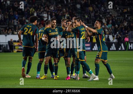 Los Angeles Galaxy feiert ein Tor von Verteidiger Martín Cáceres (22) während eines MLS-Spiels gegen die Erdbeben von San Jose, Sonntag, den 14. Mai 2023, im Stockfoto