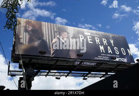 Los Angeles, Kalifornien, USA 30. März 2023 Perry Mason Billboard am 30. März 2023 in Los Angeles, Kalifornien, USA. Foto: Barry King/Alamy Stock Photo Stockfoto