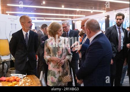 Houston, USA. 15. Mai 2023. Ihre königliche Hoheit Emeritus Königin Sofia von Spanien nimmt am Montag, den 15. Mai 2023, an der Spanienabenveranstaltung von Vocento im C. Baldwin Hotel in Houston, TX, Teil. Die Veranstaltung wird von Fachleuten der Gastronomiebranche veranstaltet, um sich untereinander auszutauschen und dabei zu helfen, Handelsverbindungen zwischen Spanien und Texas aufzubauen. (Foto: Jennifer Lake/SIPA USA) Guthaben: SIPA USA/Alamy Live News Stockfoto