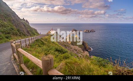 Panoramablick auf den Leuchtturm von Cabo Ortegal in Galicien. Stockfoto