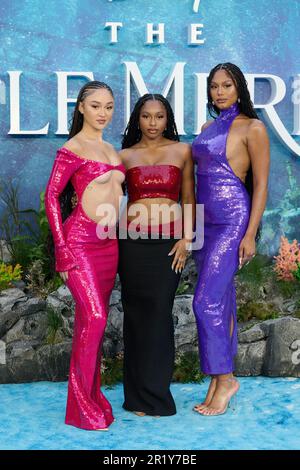 London, Vereinigtes Königreich 15. Mai, 2023 . Stella Quaresma, Renée Downer und Jorja Douglas von Flo wurden auf der britischen Premiere der kleinen Meerjungfrau am Odeon Luxe Leicester Square fotografiert. Kredit: Alan D West/Alamy Live News Stockfoto