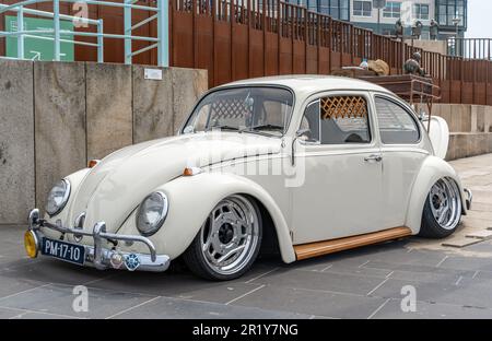 Scheveningen, Niederlande, 14.05.2023, Retro, individueller Volkswagen Käfer ab 1966 auf der Oldtimer-Messe mit Luftkühlung Stockfoto