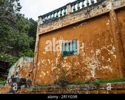 Lost Place Balneario Los Berrazales, Botteleria Agua de Agaete in Valle de Agaete auf Gran Canaria, Kanarische Inseln, Spanien. Stockfoto