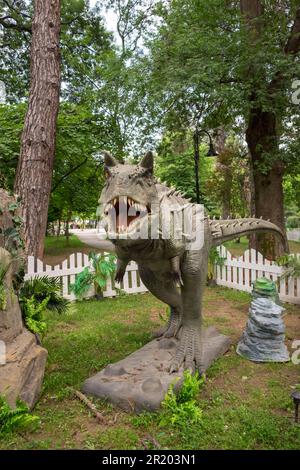 Animatronischer oder roboterartiger Carnotaurus Dinosaurur Stockfoto