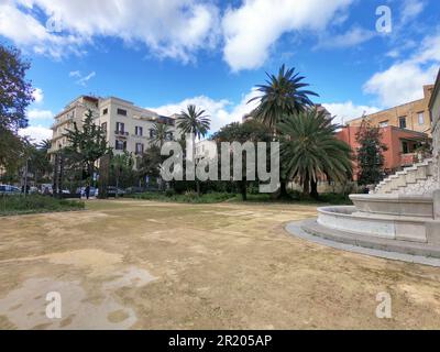 Palermo, Sizilien 12.26.2018: Haupteingang und Treppe des Villino Florio, eine private Residenz, entworfen in einem vielseitigen Art Noveau (Liberty) St. Stockfoto