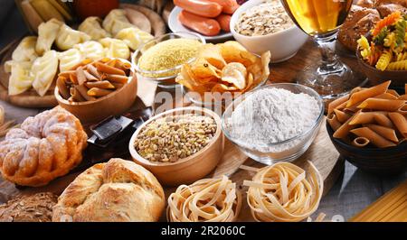 Zusammensetzung mit einer Vielzahl glutenhaltiger Lebensmittel Stockfoto