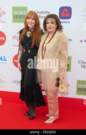 London, Vereinigtes Königreich 16. Mai, 2023 . Charlotte Tilbury und Baria Alamuddin wurden bei den Prince's Trust und TKMaxx & Homesense Awards im Theatre Royal, Drury Lane, fotografiert. Kredit: Alan D West/Alamy Live News Stockfoto