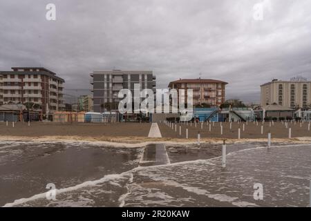 Cesenatico, Italien. 16. Mai 2023. Cesena (FC) Voralarmsituation bei schlechtem Wetter, Regen - Savio Fluss und Sturmfluß redaktionelle Nutzung nur Kredit: Unabhängige Fotoagentur/Alamy Live News Stockfoto