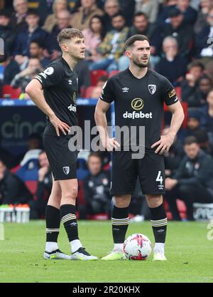 L-R David Brooks von AFC Bournemouth und Lewis Cook von AFC Bournemouth während des Fußballspiels der englischen Premier League zwischen Crystal Palace und AFC Bo Stockfoto