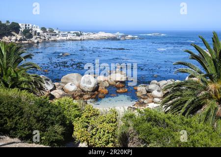 Blick auf den Strand von Clifton in der Nähe von Kapstadt in Südafrika Stockfoto