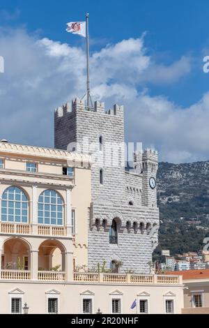 Monaco-Ville, Monaco, April 20. 2023:- Ein Blick auf den Prinzenpalast in Monaco-Ville, der 1191 erbaut wurde. Stockfoto