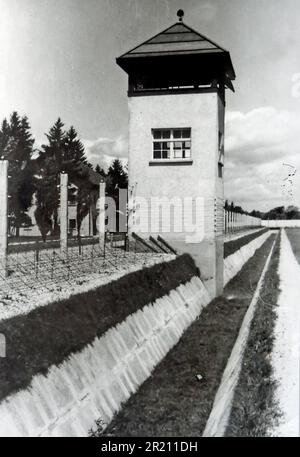 Foto mit dem Umfang des Konzentrationslagers Dachau. Das Lager war das erste der 1933 eröffneten Konzentrationslager der Nazis. Die ursprüngliche Absicht des Lagers bestand darin, politische Gefangene festzuhalten. Stockfoto