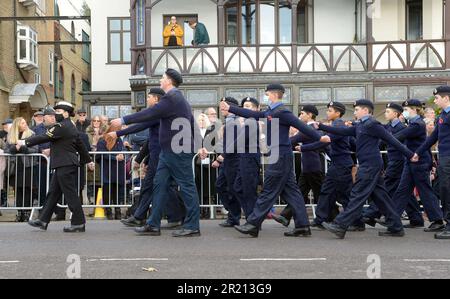 Gedenkfeier im Southend Cenotaph auf Clifftown Parade, Southend-on-Sea, Essex, England, während der Covid-19 Coronavirus Pandemie. November 2021. Stockfoto